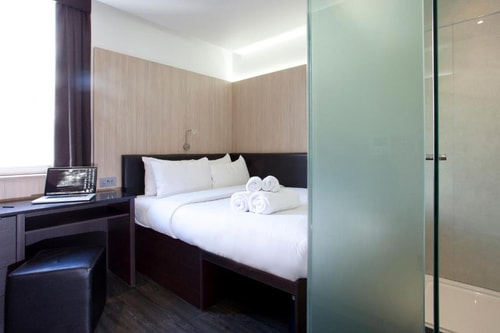 Queen Room Near Eaton Square Garden LON 1 Luxury Bookings