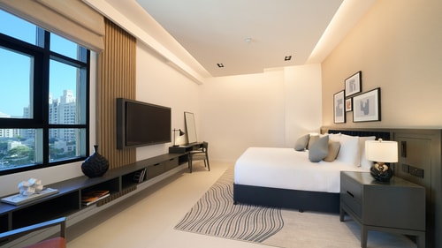 Deluxe Two Bedroom Apartment Pet Friendly In Palm 1 Luxury Bookings