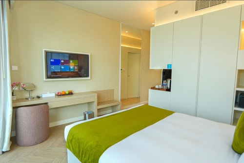 Premier Room Near Jameel Arts Centre Al Jaddaf 1 Luxury Bookings
