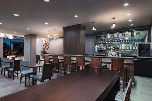King Room Near Holloway Field HOU 12 Luxury Bookings