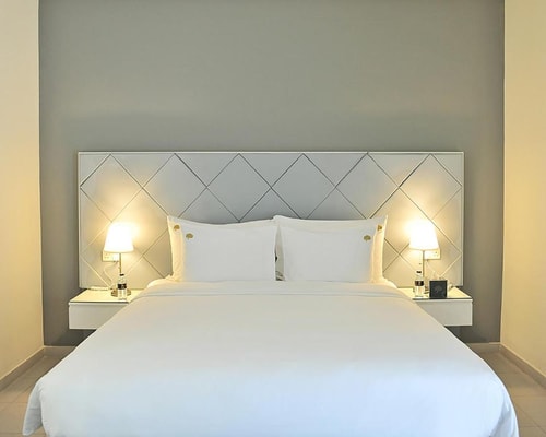 Three Bedroom Villa With Pool Near Lagoon Marina 2 Luxury Bookings