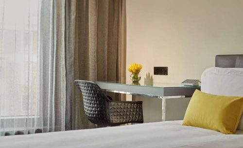 Superior King Room Near Jubilee Gardens LON 1 Luxury Bookings