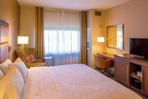 King Room Near Market Square Park HOU 2 Luxury Bookings