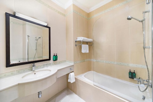 1 Bedroom Apartment Near SeaWake Watersport RAS 6 Luxury Bookings