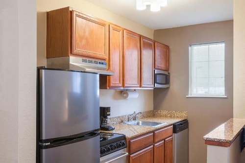 Queen Studio With Sofa Bed Near Planet Fitness HOU 3 Luxury Bookings