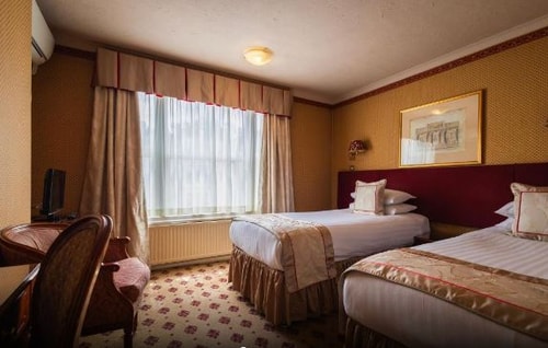 Double Or Twin Room Near Holland Park LON 1 Luxury Bookings