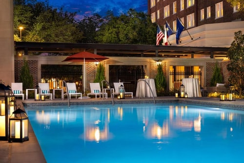 Classic King Room Near Turtle Creek Park DAL 7 Luxury Bookings