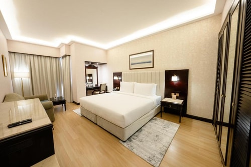 Deluxe King Or Twin Room Near Satwa Roundabout Luxury Bookings
