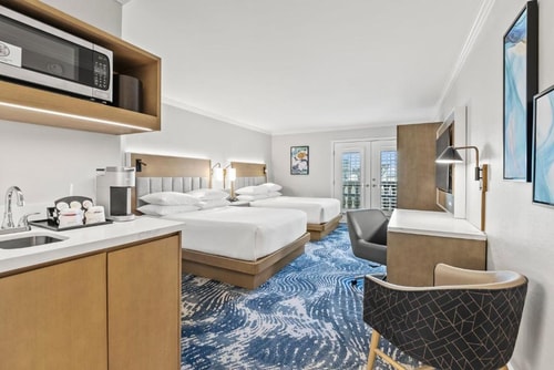 Standard Queen Room Near Bite Bistro Wine Bar ORL 1 Luxury Bookings