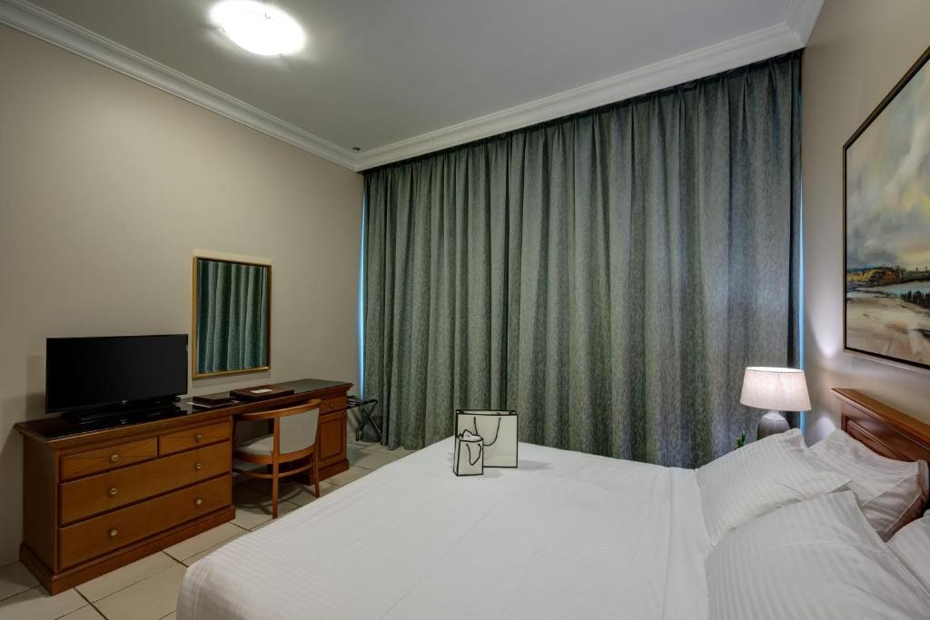 Superior 1 Bedroom Apartment Near Royal Kid Center Luxury Bookings