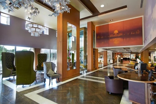 Guest Queen Room Near Syon Park LON 4 Luxury Bookings