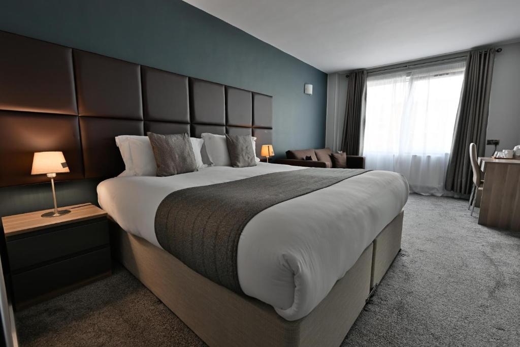 Double Or Twin Room Near Garden Lodge LON Luxury Bookings