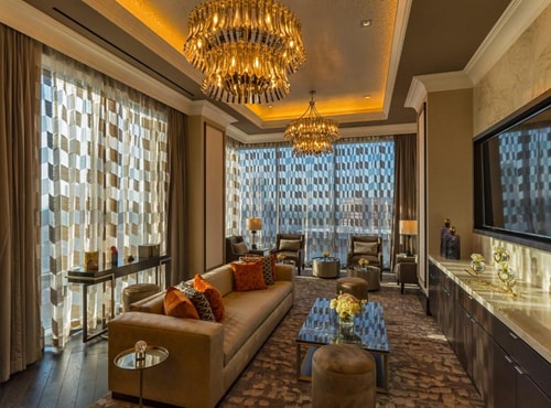 Luxury King Room Near Memorial Park HOU 13 Luxury Bookings