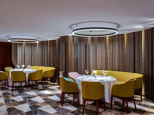 Classic King Room Near Port Saeed Dubai 7 Luxury Bookings