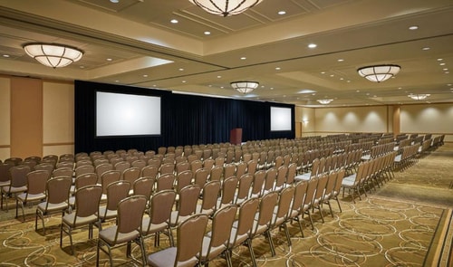 King Room Near American Medical Response HOU 14 Luxury Bookings