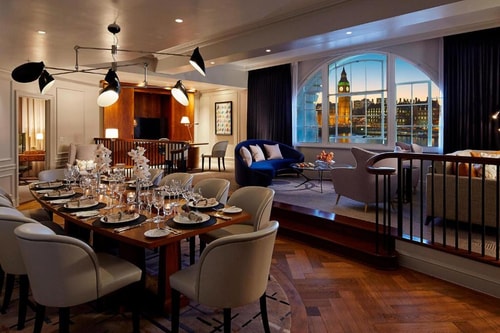 Deluxe King Room Near The Graffiti Tunnel LON 7 Luxury Bookings