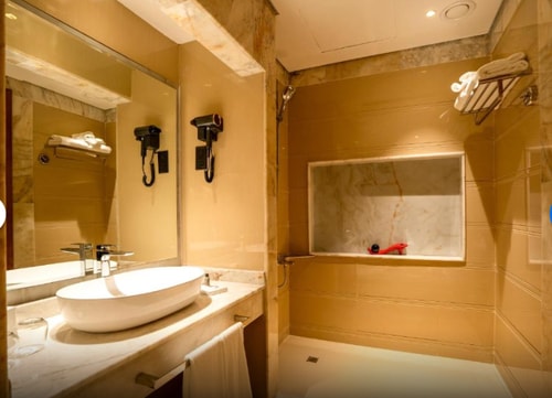 Executive Suite Near Abu Hail Park Dubai 8 Luxury Bookings