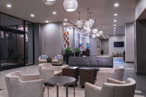 King Room Near Holloway Field HOU 5 Luxury Bookings