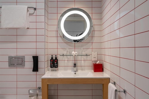Studio Apartment Near Fakeeh University Dubai 4 Luxury Bookings