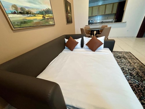 Family One Bedroom Apartment Near Medeor Hospital 7 Luxury Bookings