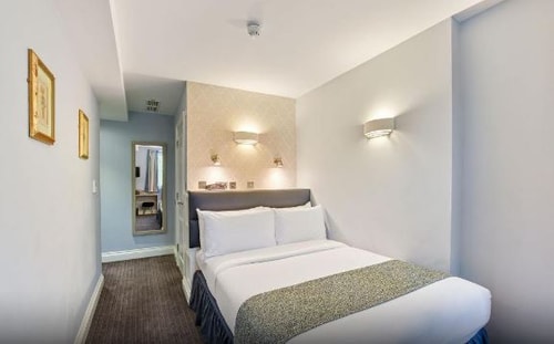 Double Or Twin Room Near Garden Halls LON 4 Luxury Bookings