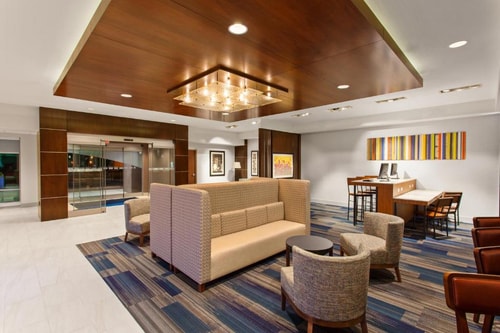 Standard King Or Twin Room Near Planet Fitness HOU 6 Luxury Bookings