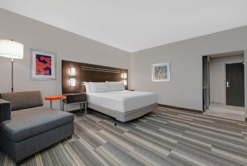 Standard King Room Near City Centre Houston HOU Luxury Bookings