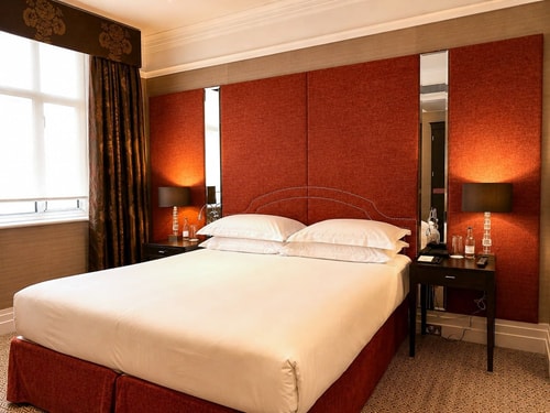 Classic Double Near Walton Estates LON 3 Luxury Bookings