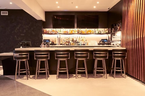 Standard King Room Near Arthur Storey Park HOU 9 Luxury Bookings