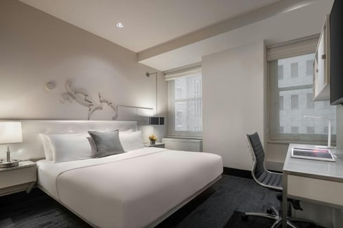 Cozy King Room Near Skydeck Chicago CHI 1 Luxury Bookings