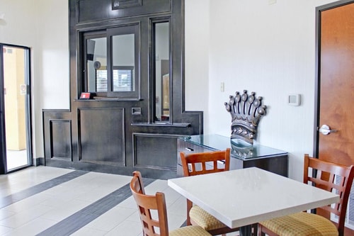 King Suite Near Northwest Point Business Park HOU 10 Luxury Bookings