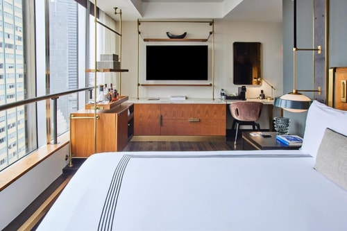 King Room Near Renaissance Tower DAL 2 Luxury Bookings
