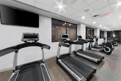 Queen Room Near CityView Park Houston HOU 12 Luxury Bookings