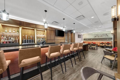 Queen Room Near CityView Park Houston HOU 9 Luxury Bookings