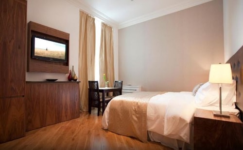 Standard Studio Near Cosmo Nannies LON 1 Luxury Bookings
