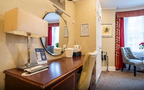King Size Double Room Near Latitude London LON 7 Luxury Bookings