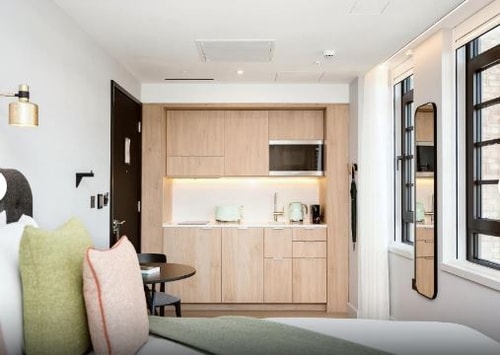 Studio Near Empire Textiles LON 2 Luxury Bookings