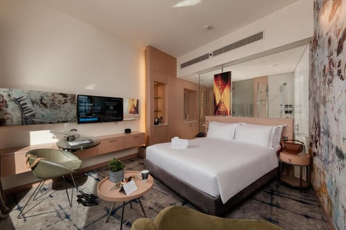 Executive Room Near Dubai Media City Park 2 Luxury Bookings