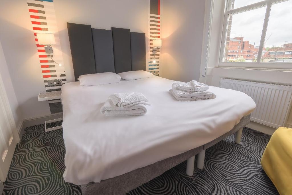 Double Room Near Warwick Square LON Luxury Bookings