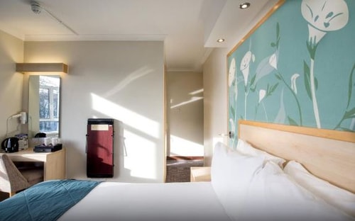 Standard Double Room Near Joymont Legal LON 1 Luxury Bookings