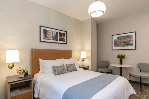 Deluxe Queen Room Near Madison Square Park NYC 1 Luxury Bookings