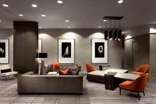 Queen Studio Near White Rhino Coffee The Gild DAL 10 Luxury Bookings