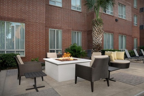 Queen Studio Near Beeler Memorial Pocket Park HOU 15 Luxury Bookings
