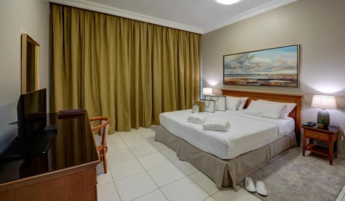 One Bedroom Apartment near Grand Emirates Market 1 Luxury Bookings