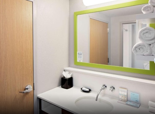 King Room Near Texas Oncology Medical Center HOU 4 Luxury Bookings