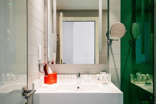 Standard Double Room Near Dubai Autodrome Dubai 5 Luxury Bookings