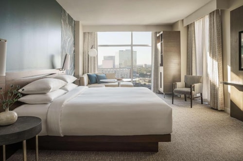 King Room Near Galleria Financial Center HOU 2 Luxury Bookings