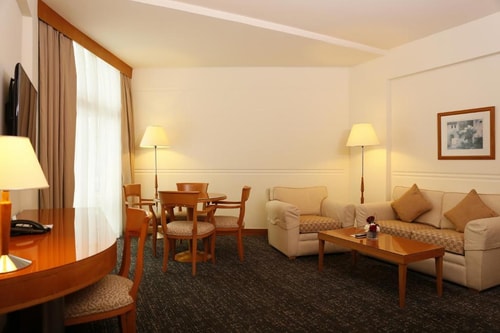 Deluxe Suite Near Port Saeed Plaza Dubai 3 Luxury Bookings