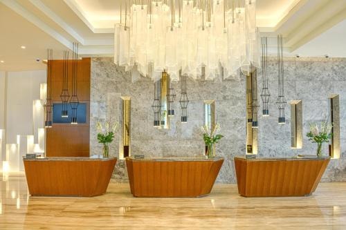Two Bedroom Apartment Near Dubai Airport 10 Luxury Bookings