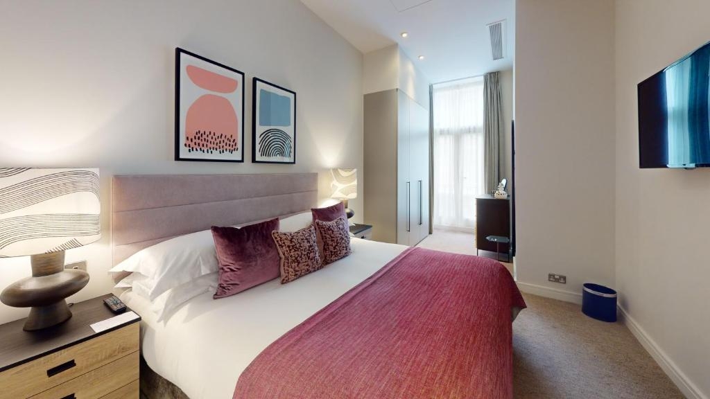 Superior 2 Bedroom Apartment Near OnslowSquare LON Luxury Bookings